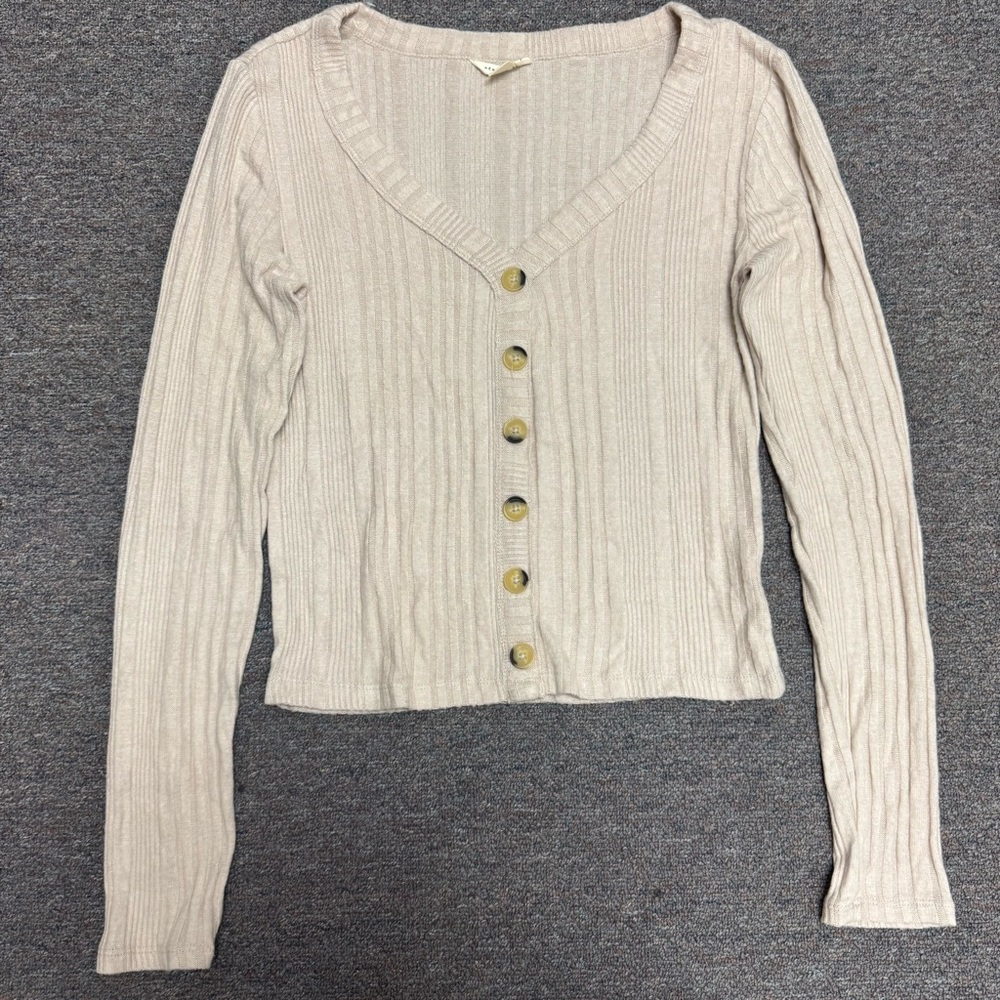 Women's Aeropostale Cream Button-Up Ribbed Top Size L